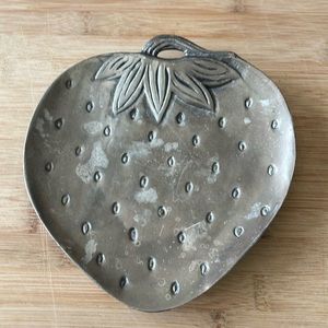 Vintage pewter strawberry trinket dish 🍓🍓🍓